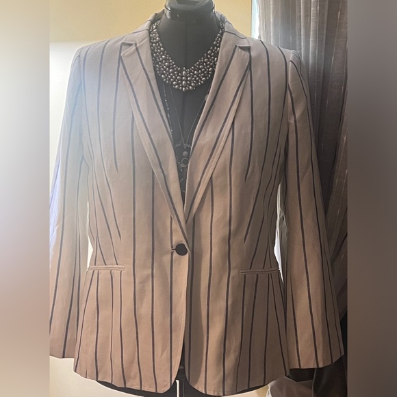 100% Fully Lines Linen Blazers - Picture 7 of 13